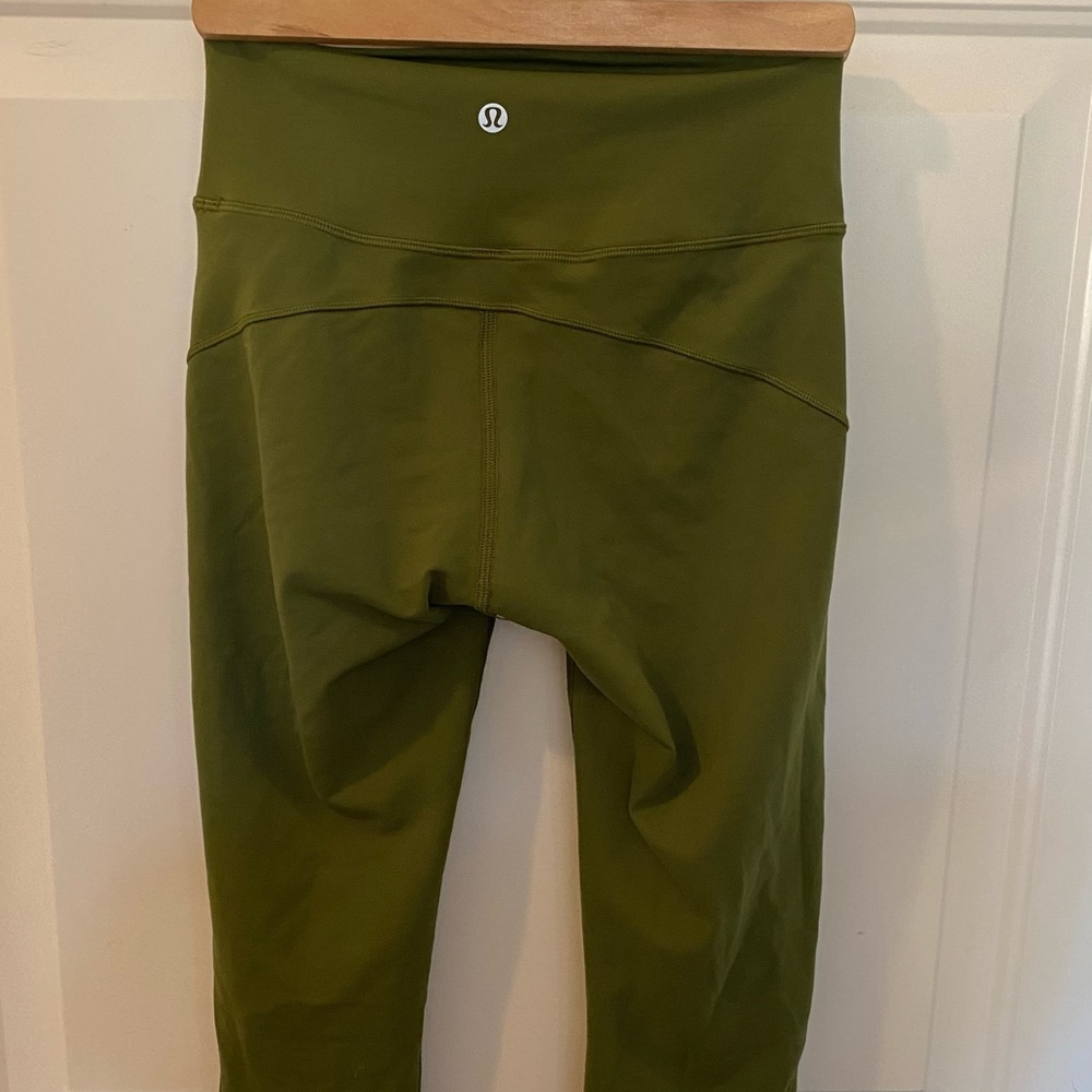 Lululemon In Movement tights 25”